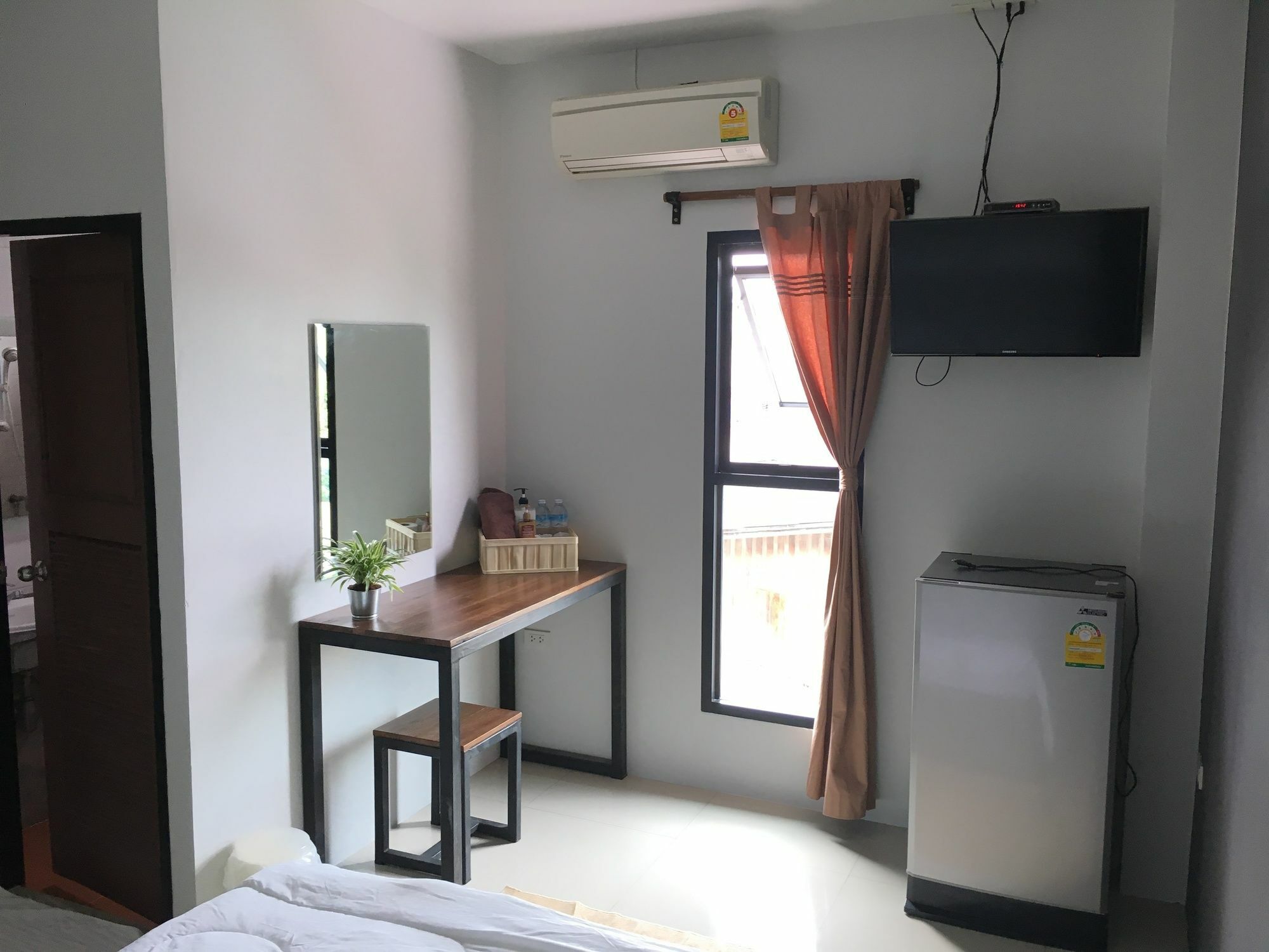 The Room Apartment スラート・ターニー エクステリア 写真