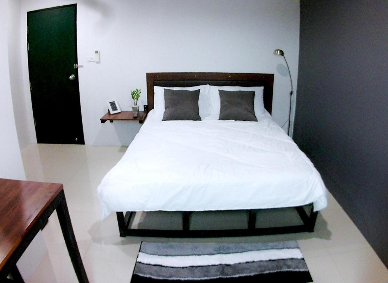 The Room Apartment スラート・ターニー エクステリア 写真