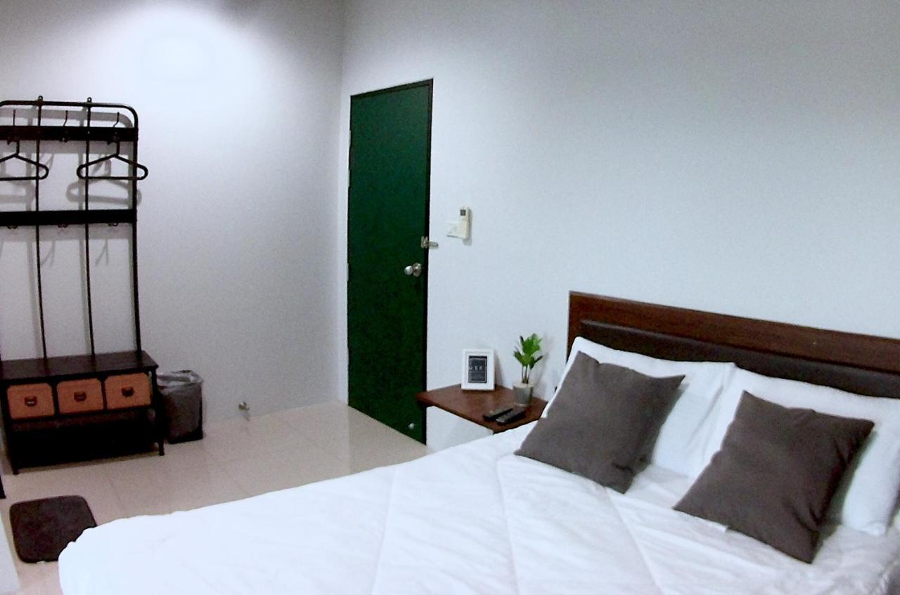 The Room Apartment スラート・ターニー エクステリア 写真
